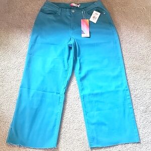 NWT YMI wide leg crops size medium size 8 to 10